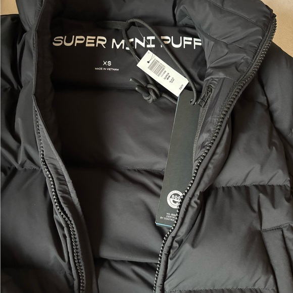 Aritzia Super Mini Puff Jacket - Picture 3 of 7